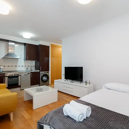 Estilo En Calle Brasil By Cabana Rentals Vigo Exterior photo